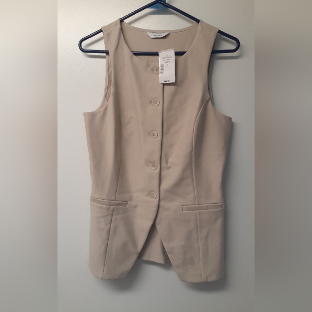 NWT Ricki's Beige Button-Up Vest - size small